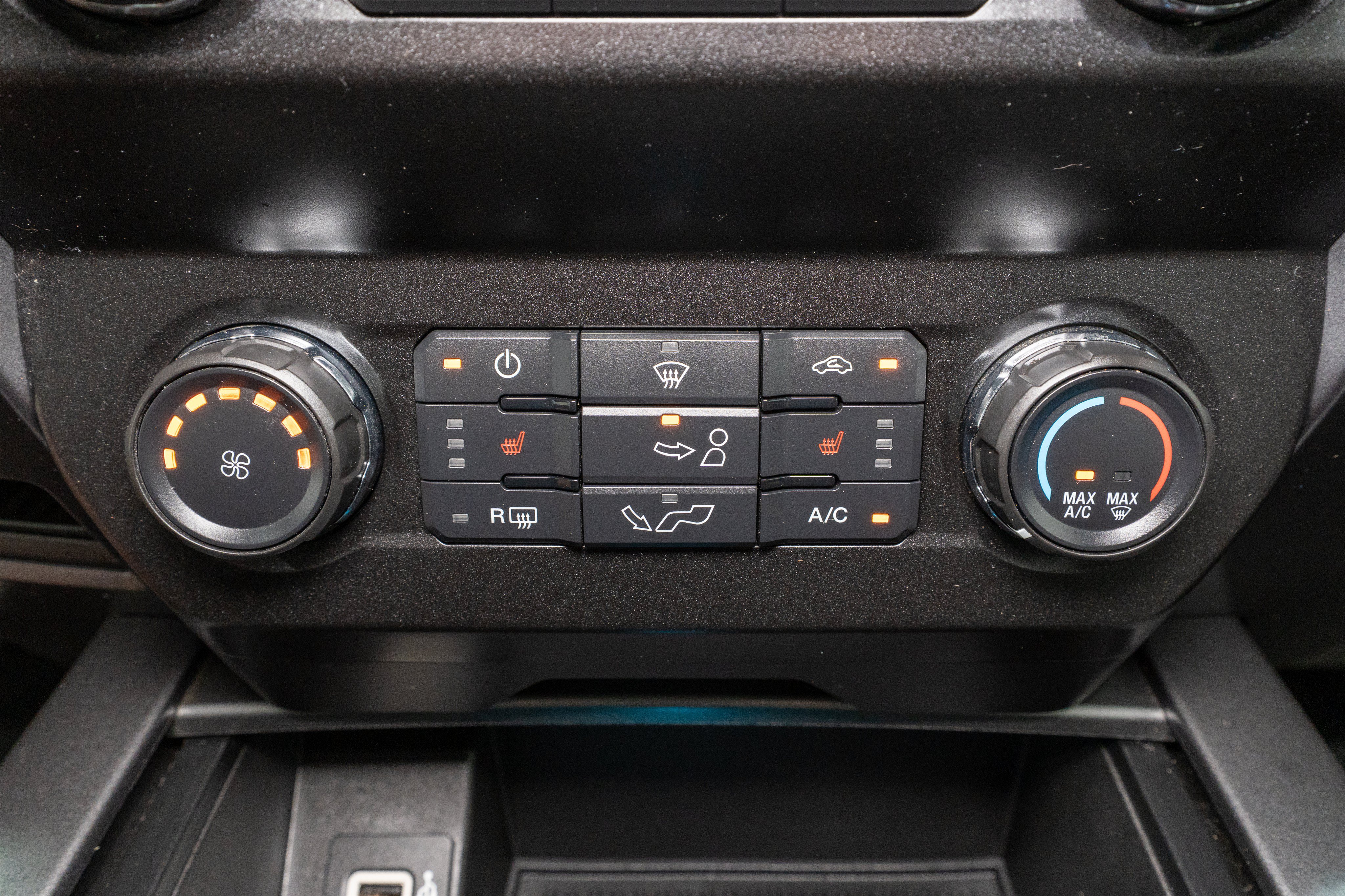 Used 2019 Ford F150 XLT w/ Equipment Group 302A Luxury AWD/4WD image 21