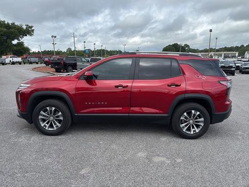 Used 2025 Chevrolet Equinox LT w/ Convenience Package II FWD image 3