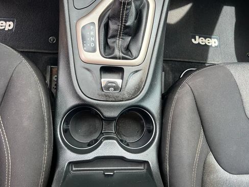 Used 2014 Jeep Cherokee Sport AWD/4WD image 29