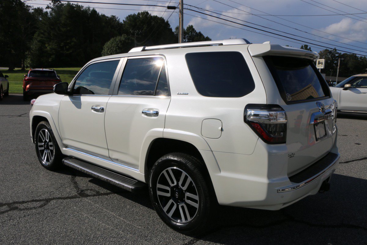 Used 2023 Toyota 4Runner Limited AWD/4WD image 3
