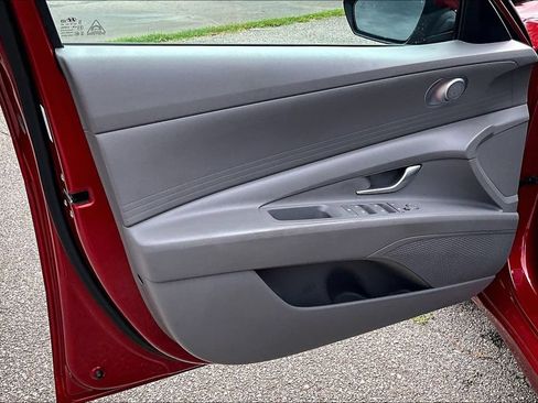 Used 2023 Hyundai Elantra SEL FWD image 23