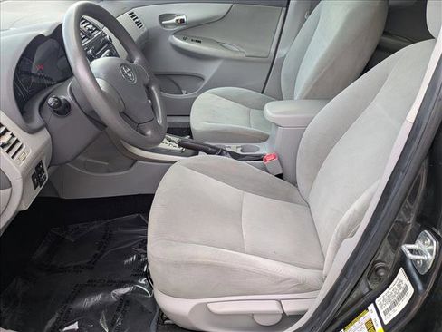 Used 2010 Toyota Corolla LE image 14