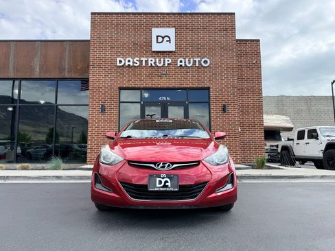 Used 2014 Hyundai Elantra SE FWD image 2
