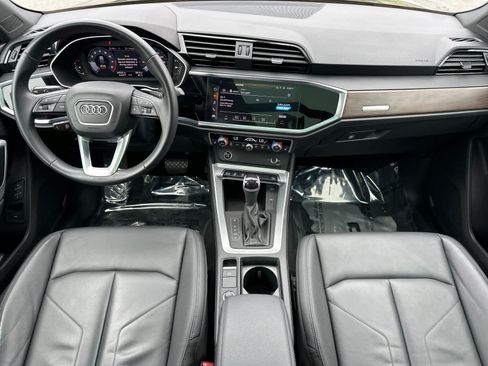 Used 2023 Audi Q3 2.0T Premium w/ Convenience Package AWD/4WD image 3