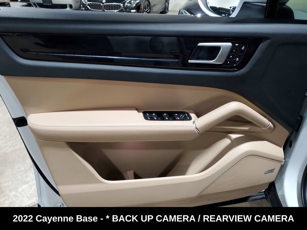 Used 2022 Porsche Cayenne AWD/4WD image 8