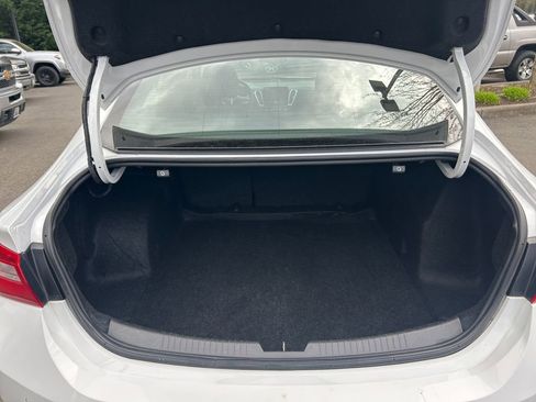Used 2024 Chevrolet Malibu LT FWD image 24