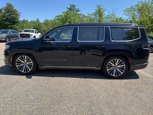 Used 2022 Jeep Grand Wagoneer Series III w/ Rear Seat Video Group 1 AWD/4WD image 8