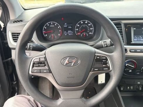 Used 2020 Hyundai Accent SE image 11