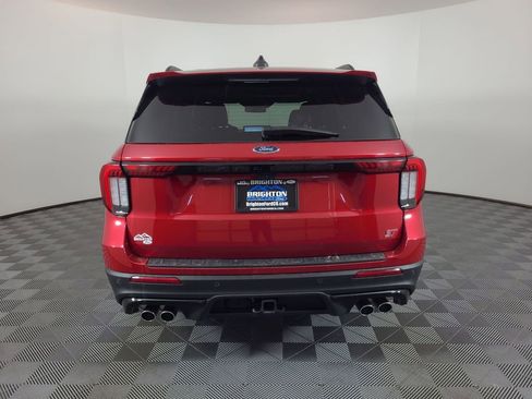 Used 2025 Ford Explorer ST image 4