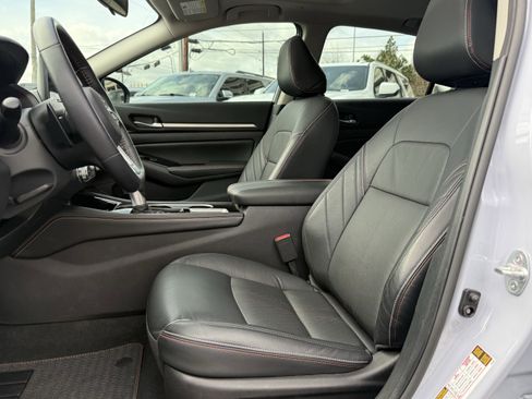 Used 2024 Nissan Altima 2.0 SR image 12