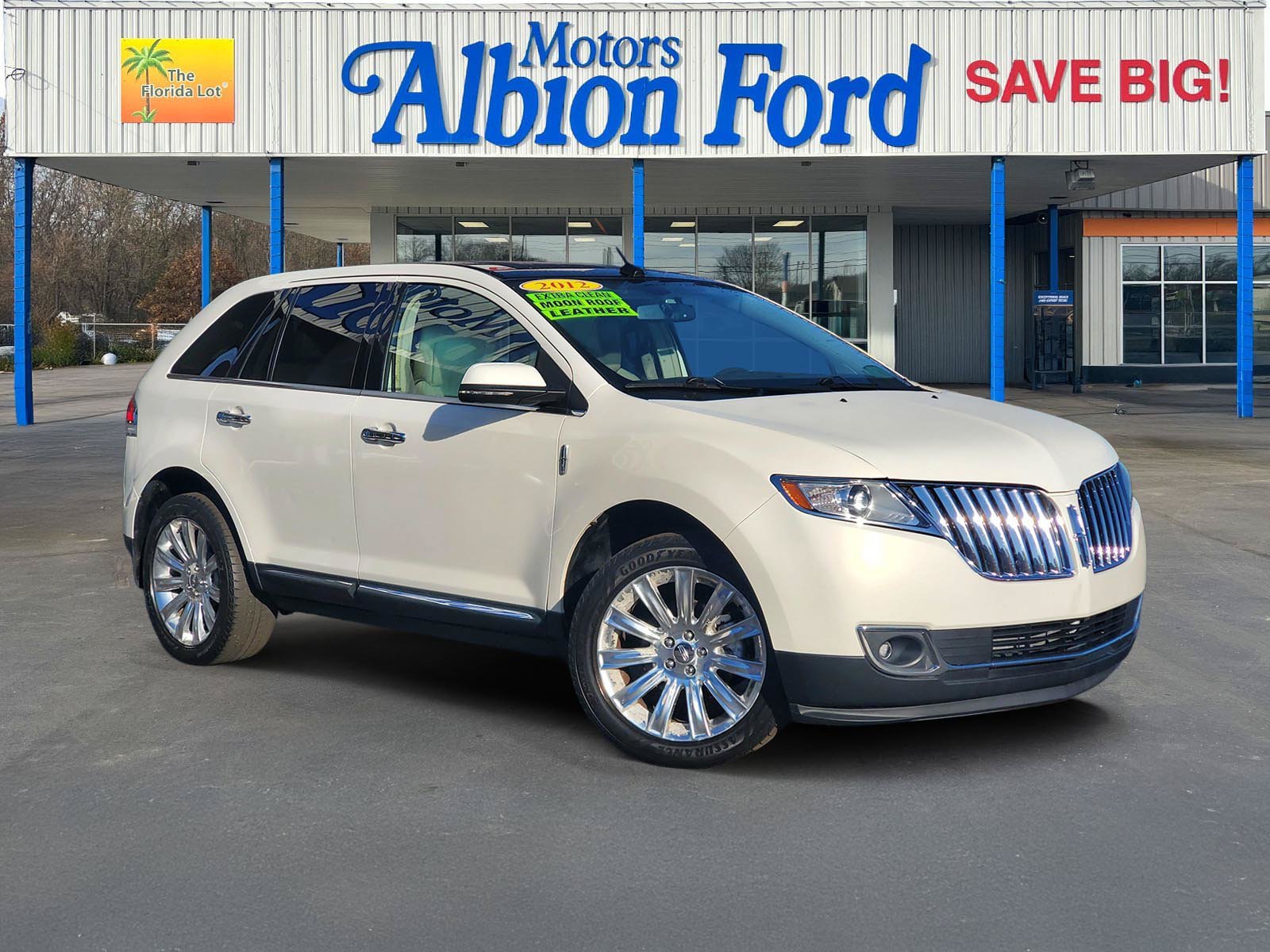 Used 2012 Lincoln MKX AWD image 1
