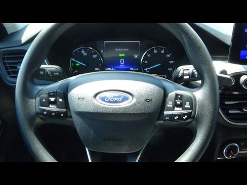 Used 2022 Ford Escape SE image 21