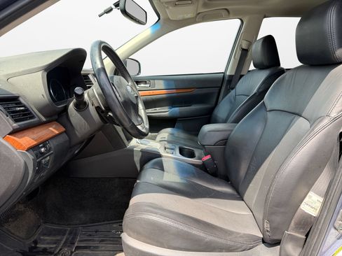 Used 2014 Subaru Outback 3.6R Limited AWD/4WD image 10