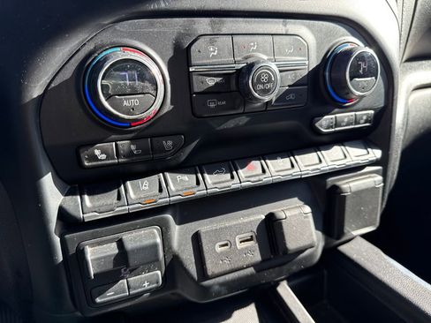 Used 2022 Chevrolet Silverado 2500 LTZ w/ LTZ Plus Package image 36