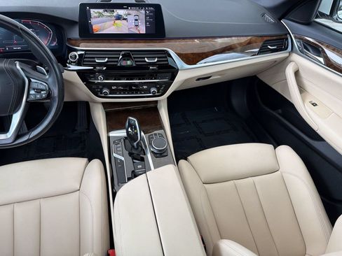 Used 2020 BMW 530i w/ Premium Package RWD image 31