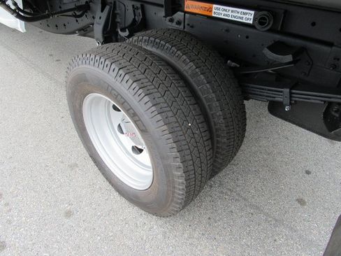 New 2025 GMC Sierra 3500 Pro w/ Convenience Package image 8