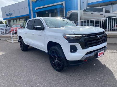 Used 2025 Chevrolet Colorado Z71 w/ Z71 Convenience Package 2 AWD/4WD image 7