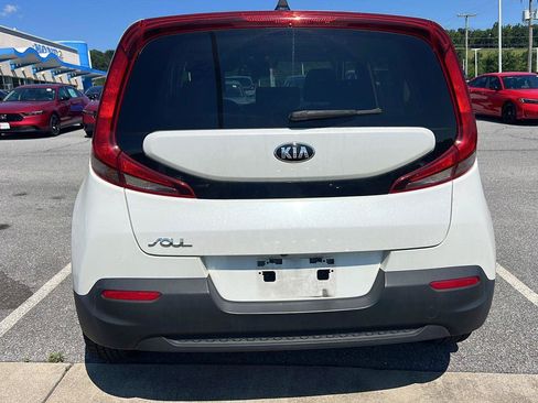 Used 2020 Kia Soul LX FWD image 4
