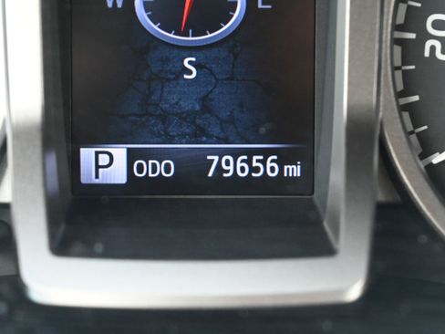 Used 2019 Toyota Tacoma Limited image 23