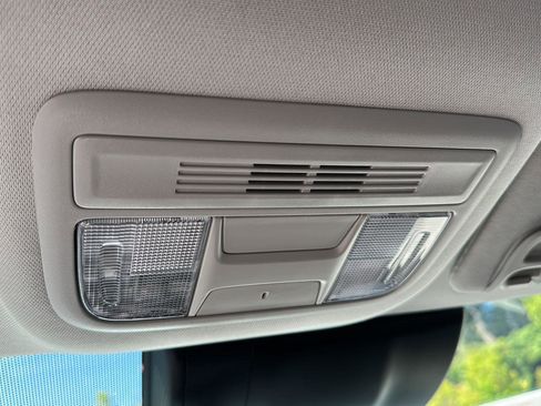 Used 2019 Honda Insight EX image 16