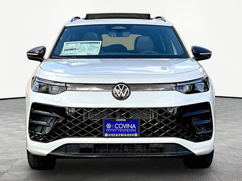 New 2026 Volkswagen Tiguan SE R-Line image 2