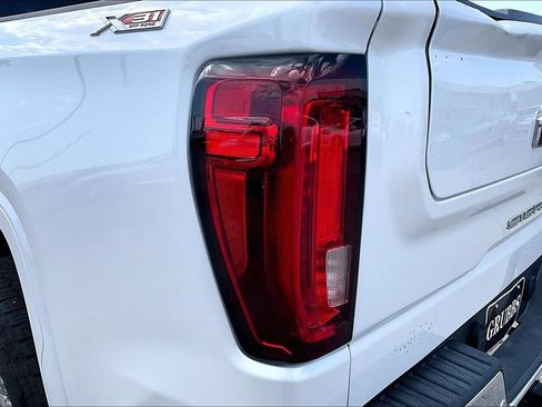 Used 2020 GMC Sierra 1500 SLT w/ SLT Premium Plus Package AWD/4WD image 39