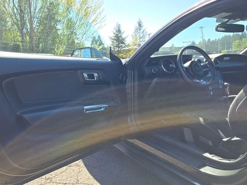 Used 2019 Ford Mustang Coupe image 16