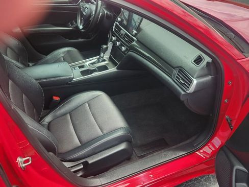 Used 2018 Honda Accord Sport image 17
