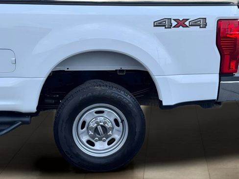 Used 2022 Ford F250 XL w/ Power Equipment Group image 32