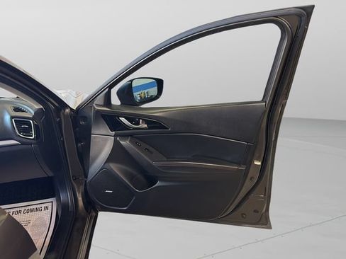 Used 2014 MAZDA MAZDA3 s Grand Touring w/ Technology Package FWD image 26