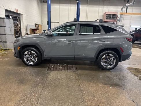 Used 2025 Hyundai Tucson SEL image 3