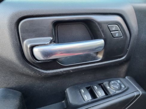 Used 2020 Chevrolet Silverado 1500 Custom w/ Custom Value Package image 24