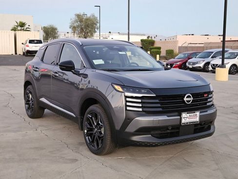 New 2026 Nissan Kicks SR AWD/4WD image 6