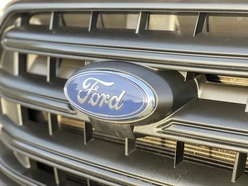Used 2020 Ford Transit 250 Low Roof RWD image 9