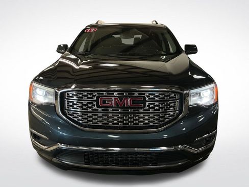 Used 2019 GMC Acadia Denali w/ Technology Package AWD/4WD image 9