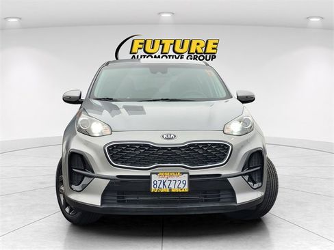Used 2022 Kia Sportage LX w/ LX FWD Value Edition Package image 2