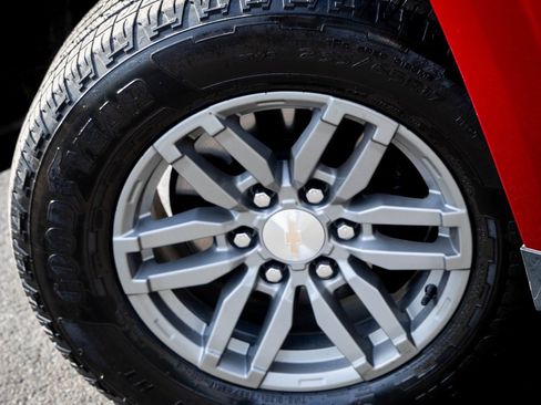 Used 2024 Chevrolet Colorado LT w/ LT Convenience Package III image 26