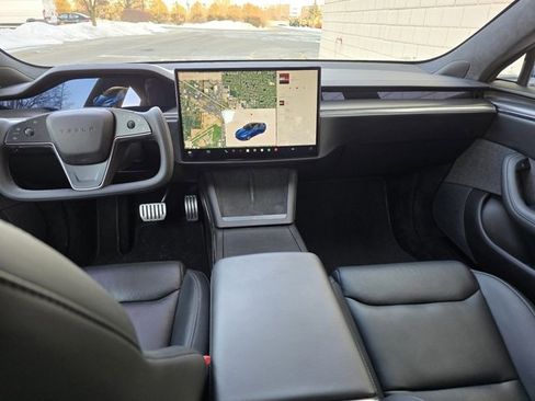 Used 2021 Tesla Model S Plaid image 2