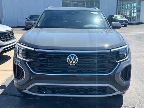 New 2026 Volkswagen Atlas Cross Sport SEL AWD/4WD image 5