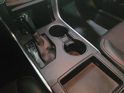 Used 2016 Toyota Camry SE image 26