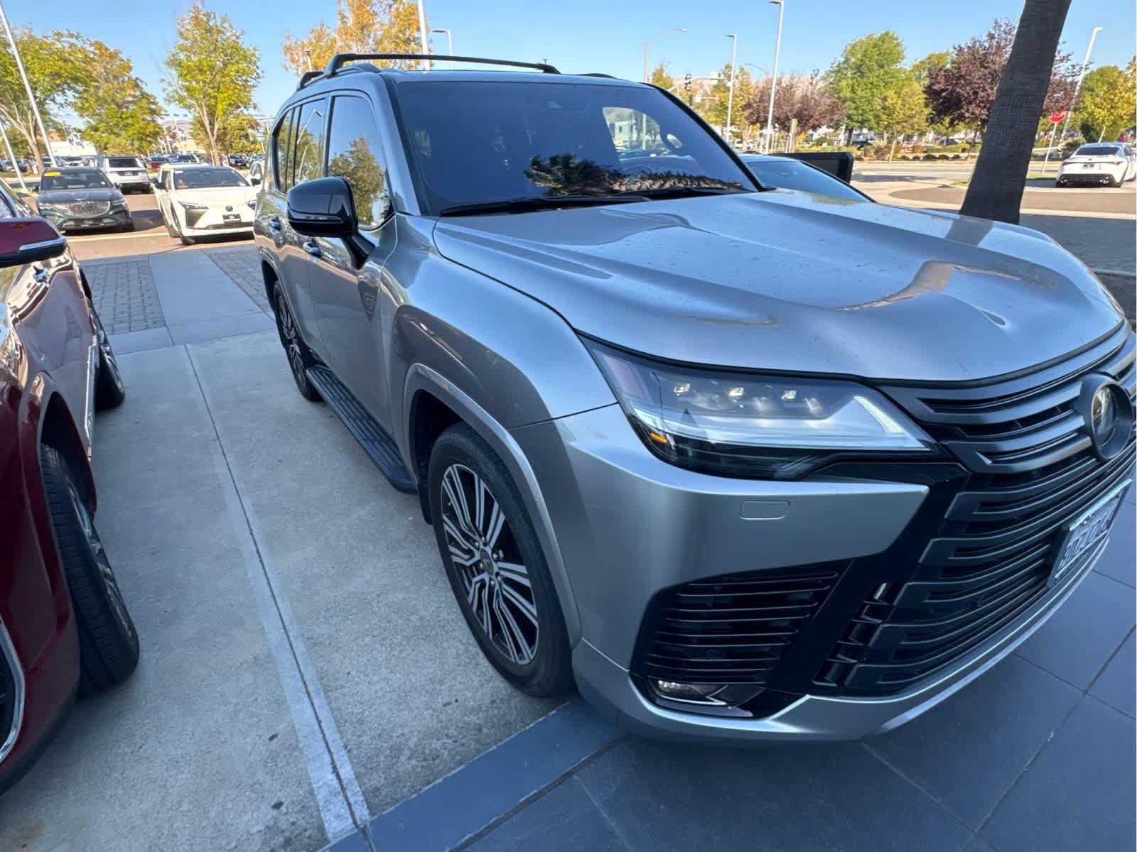 Used 2022 Lexus LX 600 4WD w/ Appearance Package image 5