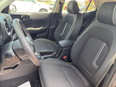 Certified 2026 Hyundai Venue SEL FWD image 11