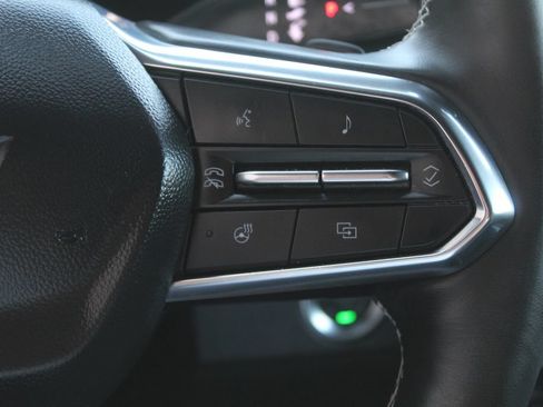 Used 2025 Chevrolet Traverse LT w/ Driver Confidence Package FWD image 19