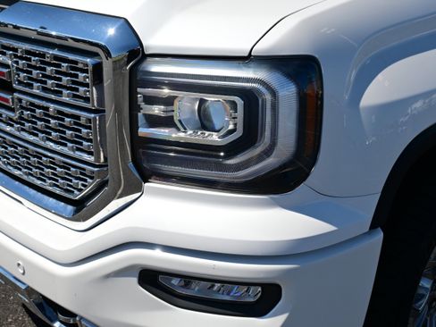 Used 2018 GMC Sierra 1500 Denali w/ Denali Ultimate Package image 14