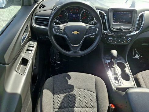 Used 2022 Chevrolet Equinox LT AWD/4WD image 11