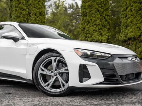 Used 2022 Audi e-tron GT Premium Plus AWD/4WD image 6