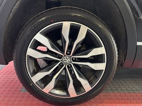 Used 2019 Volkswagen Atlas SEL Premium image 42