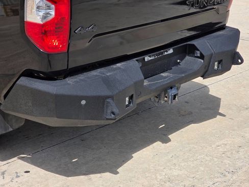 Used 2014 Toyota Tundra SR5 w/ SR5 Upgrade Package image 31