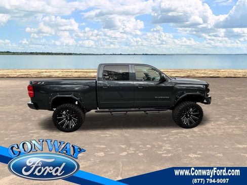 Used 2018 Chevrolet Silverado 1500 LT w/ All Star Edition image 4