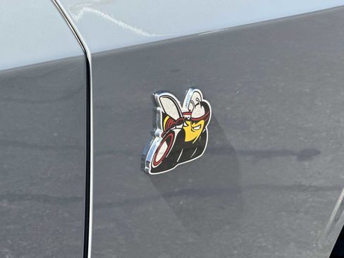 Used 2017 Dodge Challenger R/T Scat Pack RWD image 11